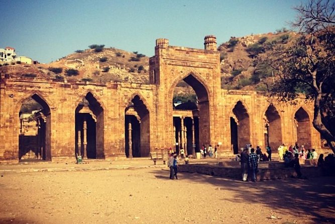 Private Full Day Jaipur Sightseeing Tour By Tuk-Tuk (Rickshaw) - Markets, artisans, and Rajasthani food stops without the hassle