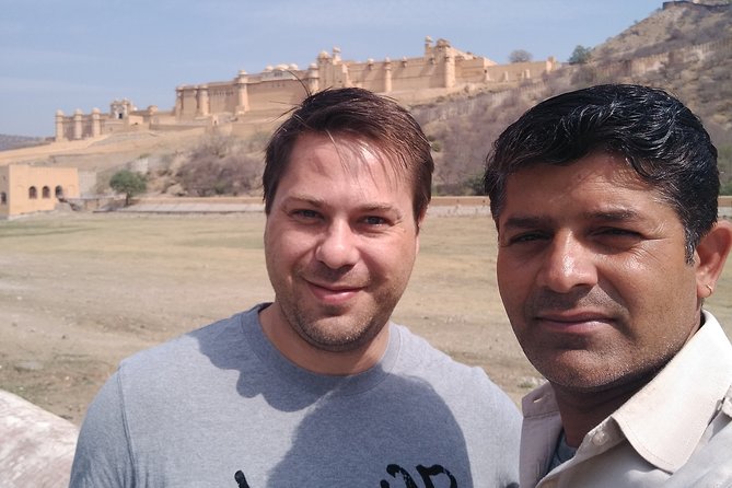 Private Full Day Jaipur Sightseeing With Tickets - Hawa Mahal: Honeycomb Windows and the Edge-of-City Palace Feeling