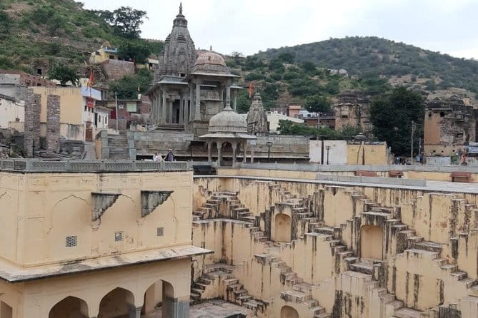 Private Guided City Tour of Jaipur - Panna Meena ka Kund: stepwell engineering, explained simply