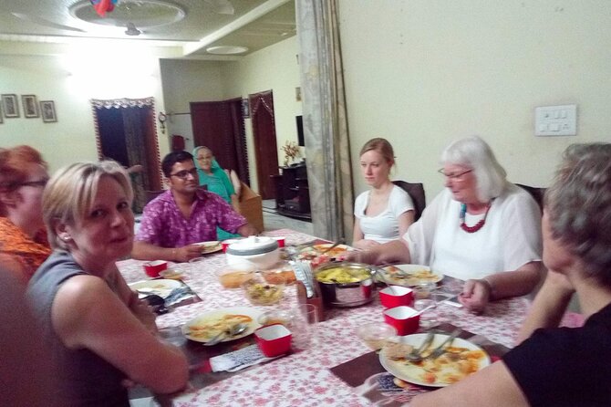 Private Half Day Jaipur Guided Tour - The comfort factor: air-conditioned car, bottled water, and clean timing