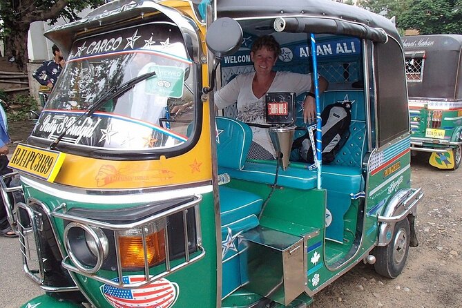 Private Jaipur City Full-Day Tour with a Tuk Tuk Ride - City Palace first: start where Jaipur’s power story begins