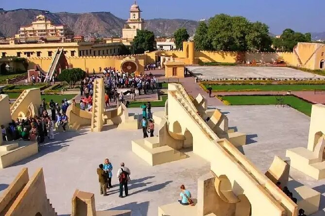 Private Jaipur City Tour by Tuk Tuk Or Car - Hawa Mahal: the “Palace of Breeze” and why it’s more than a photo stop