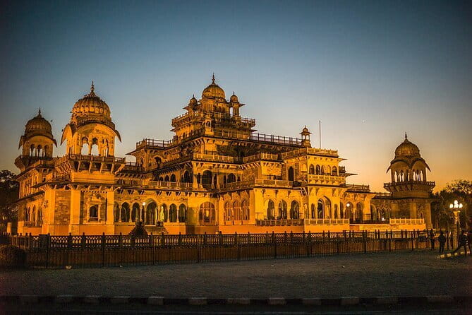 Private Jaipur Sunset Tour – Nahargarh Fort & Night Views - Jal Mahal at Dusk: Why This Lake Stop Feels Like a Pause Button