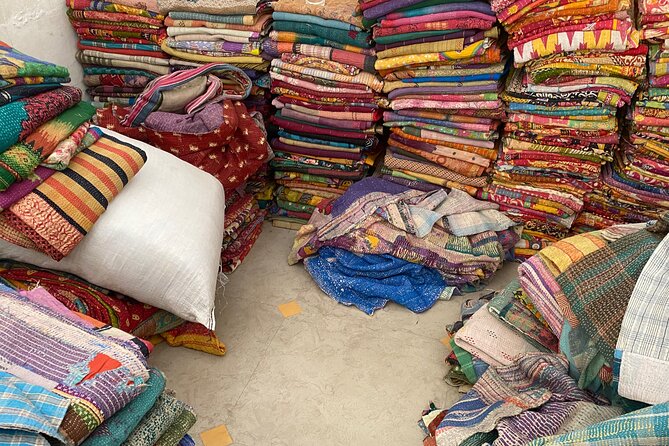 Private Shopping Tour in Jaipur - Who this private Jaipur shopping tour fits best