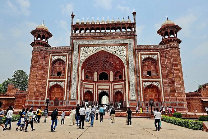 Private Taj Mahal and Fatehpur Sikri Day Trip from Jaipur - The Jaipur to Agra drive: comfortable pace, big distance