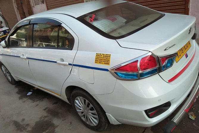 Private Transfer From Jaipur To Agra - Your Driver’s Job: English Help and Route Choices