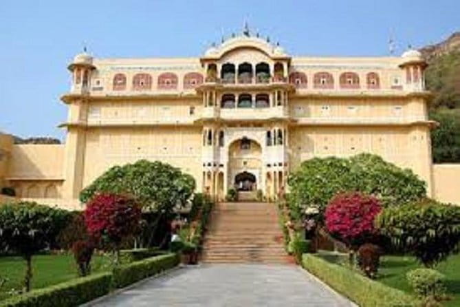 Samode Day Tour - Samode Palace: Sandstone Layers, Mosaic Walls, and the Hall of Mirrors