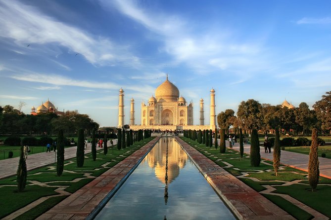 Skip The Line: Taj Mahal, Agra Fort & Baby Taj Tour From Jaipur - Price check: is $108 good value for this route?