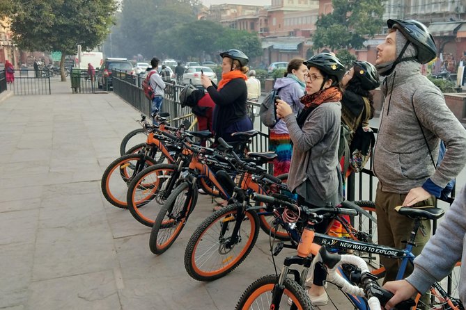 Small-Group Early Morning Pink City Bike Tour - Stop 2: Albert Hall Museum in the Morning Calm