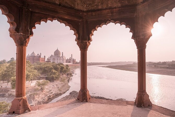 Sunrise Taj Mahal Day Tour from Jaipur with Agra Fort - The morning drive: leaving Jaipur in the dark