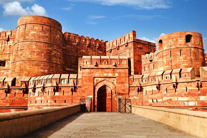 Taj Mahal at Sunrise and Agra Day Tour from Jaipur - Kohinoor Jewellers shopping stop: souvenir time with a budget check