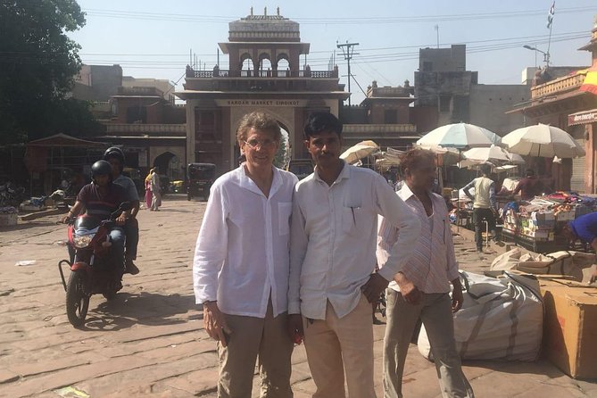Taj mahal Sunrise Trip by car - Taj Mahal: what to look for before you move on