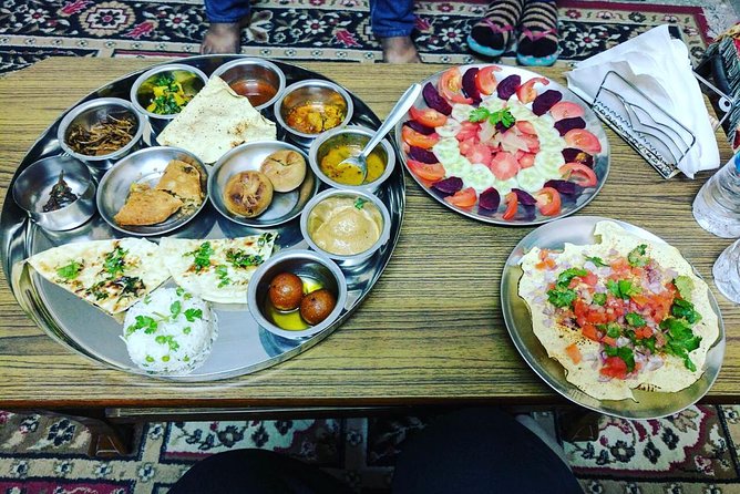 Traditional Dinner with Indian Family in Jaipur With Transfers - The Vegetarian Feast: What to Expect on Your Plate