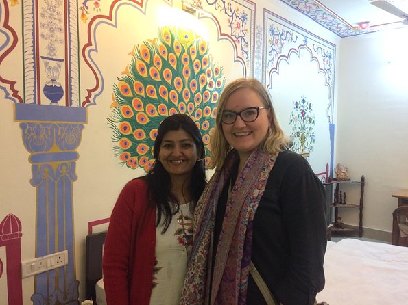 Traditional Dinner with Indian Family in Jaipur With Transfers - Welcome Drinks and Kitchen Secrets You Can Use