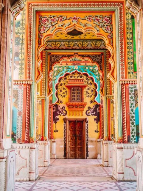 Two days Jaipur tour with guide by private car. - Price and logistics: what $25 per person really buys you
